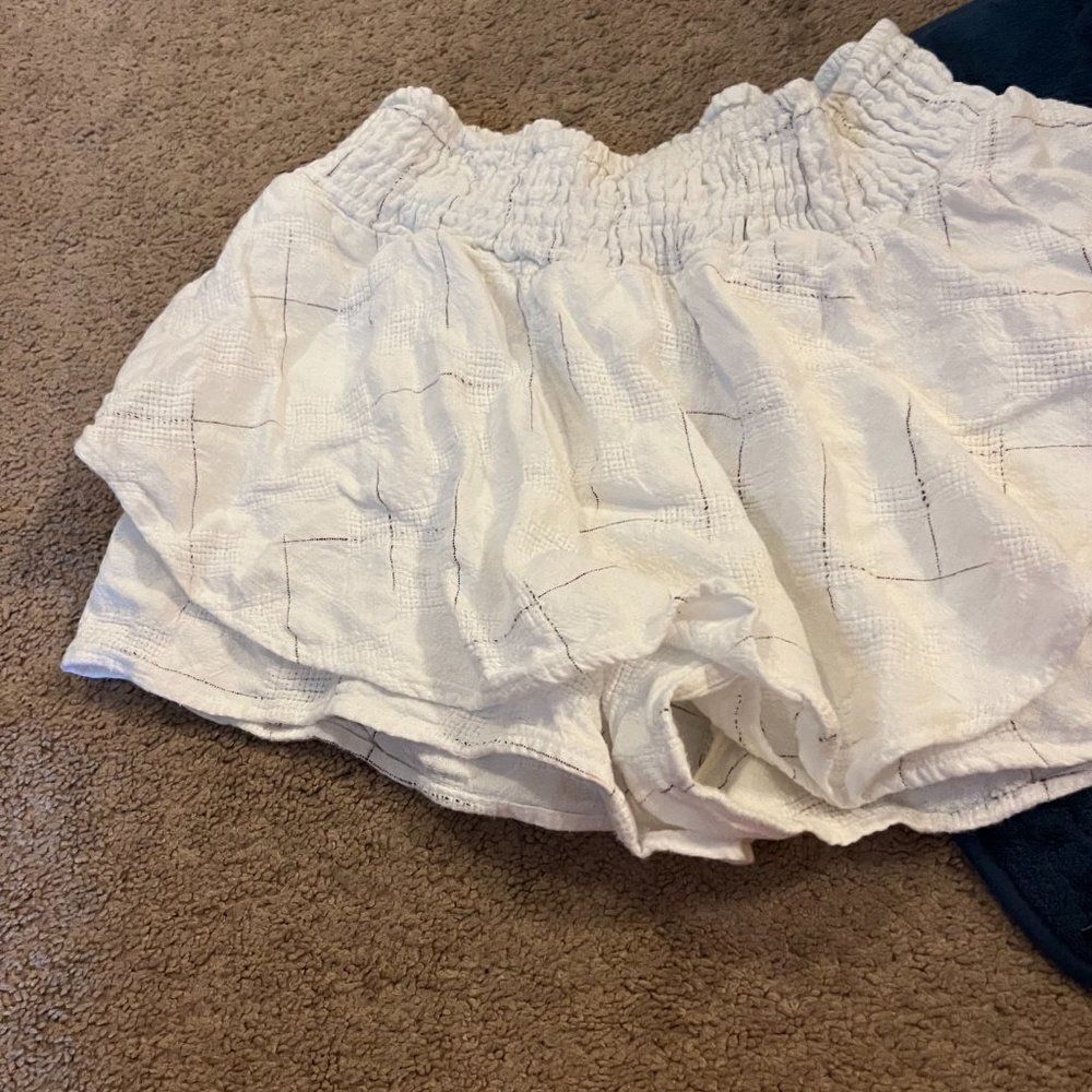 BCBGeneration white medium shorts - Picture 5 of 8